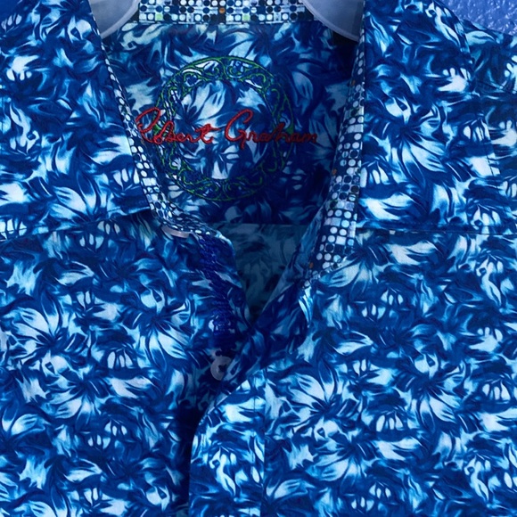Robert Graham Cotton Long Sleeved Button Down Shirt. Blue Floral Pattern. Size M - Picture 14 of 16